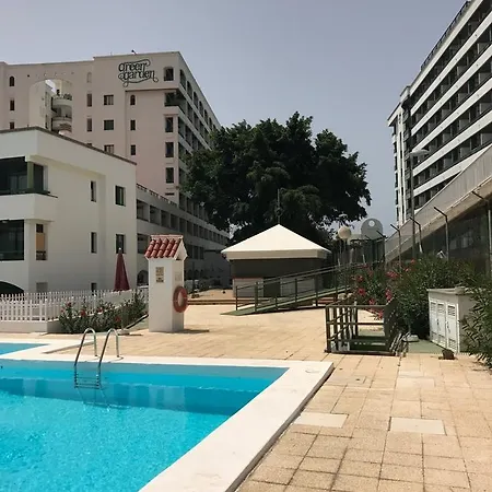 Green Garden Apartment